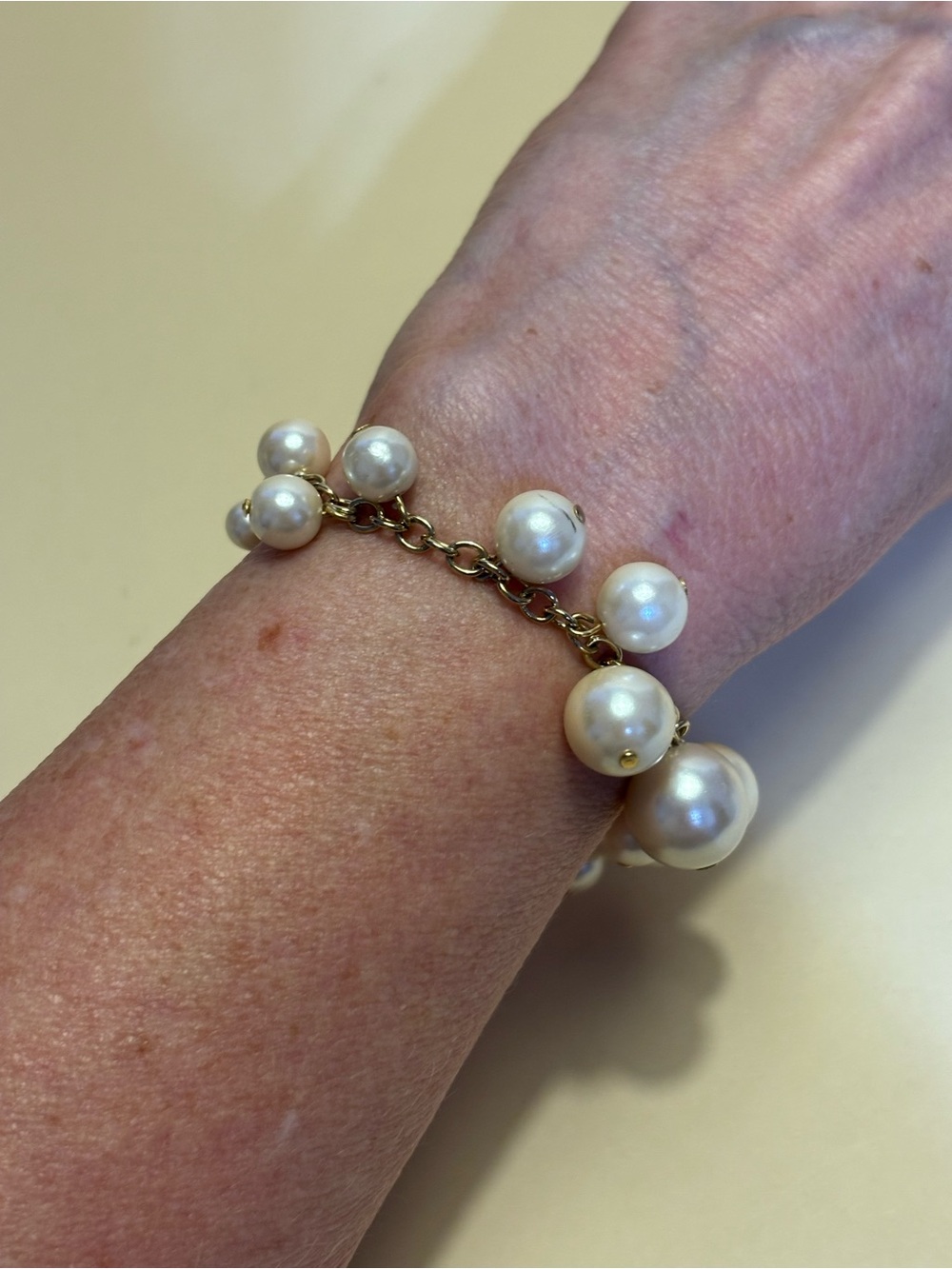 🌻Classic Pearl Cluster Bracelet - Ivory Pearl on Gold Chain 7”